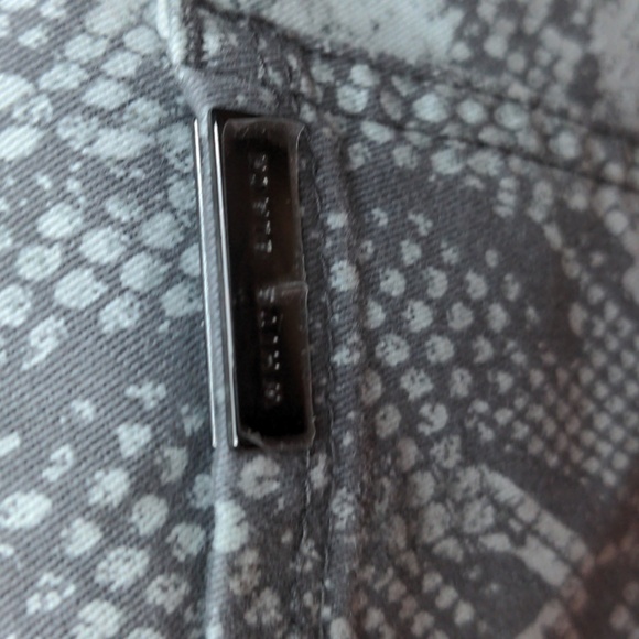 NWT WHITE HOUSE BLACK MARKET The High Rise Skinny Ankle Snake Print Jeans - Picture 11 of 16